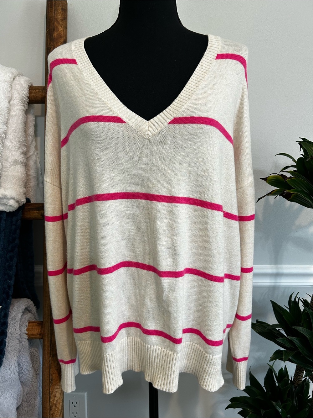 LOFT Cream V‑Neck Sweater with Pink Stripes Size XL - Picture 1 of 9